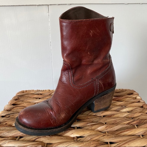 Steve Madden Leather Western Boot - Picture 2 of 4